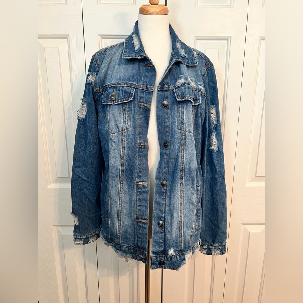 Vintage Distressed Denim Trucker Jacket Size Large - Picture 4 of 10